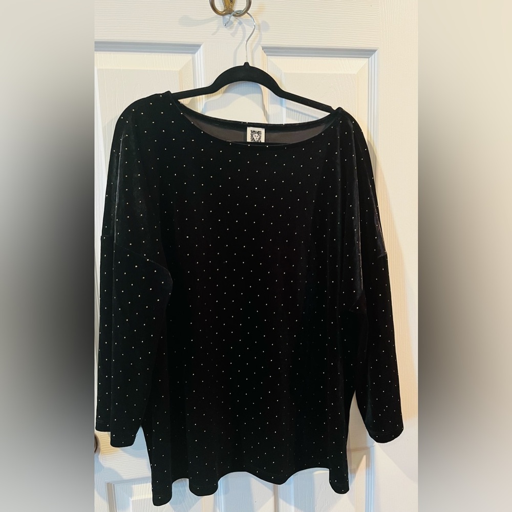 Anne Klein Velvet Top, black with tiny metallic studs size 3X